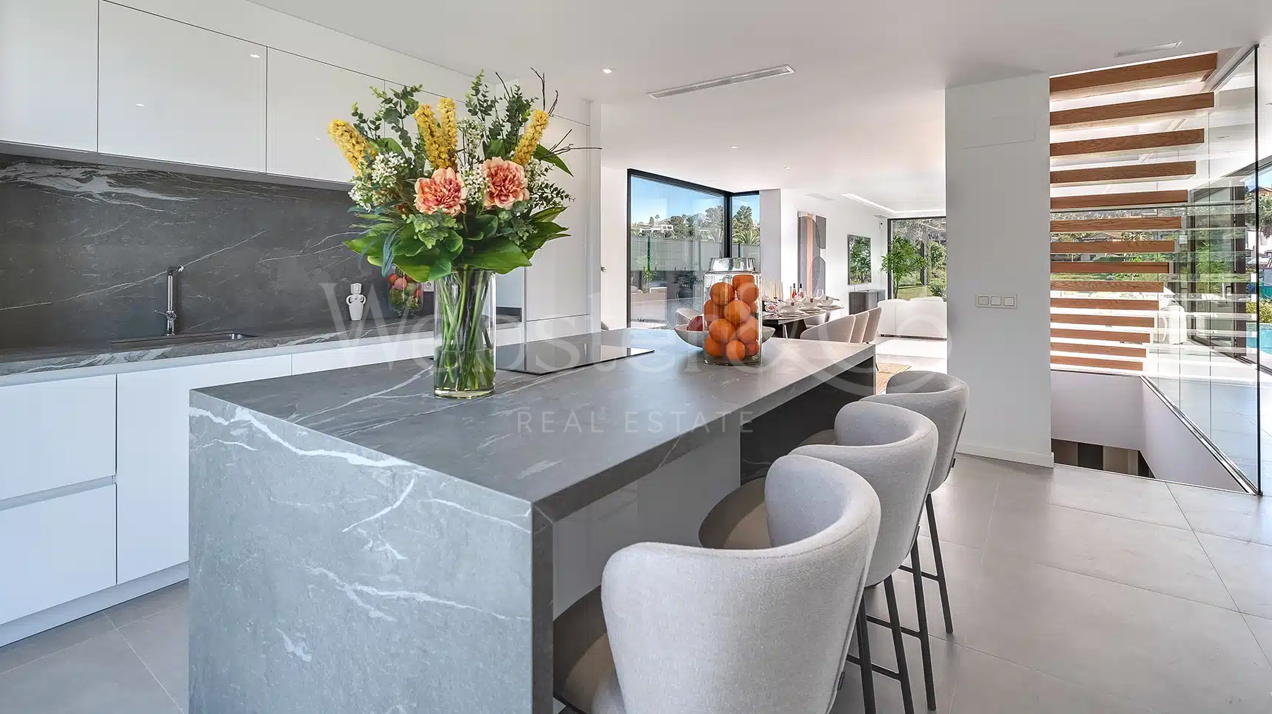 Villa Chic - Contemporary Home in Estepona