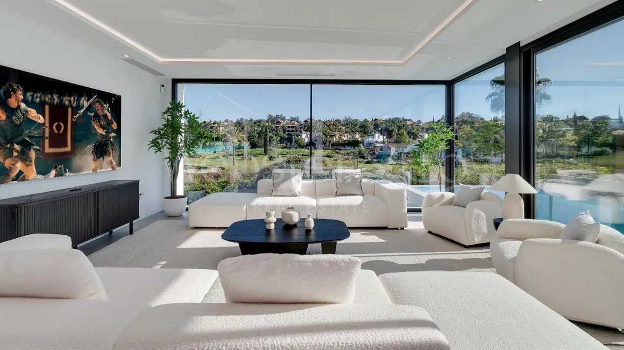 Villa Chic - Contemporary Home in Estepona