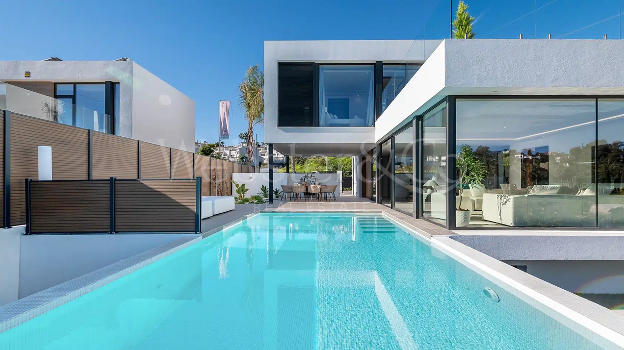 Villa Chic - Contemporary Home in Estepona