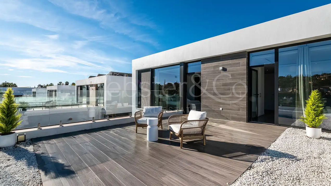 Villa Chic - Contemporary Home in Estepona