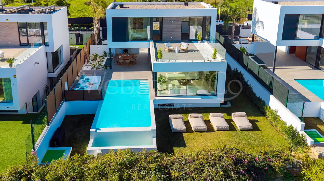 Villa Chic - Contemporary Home in Estepona