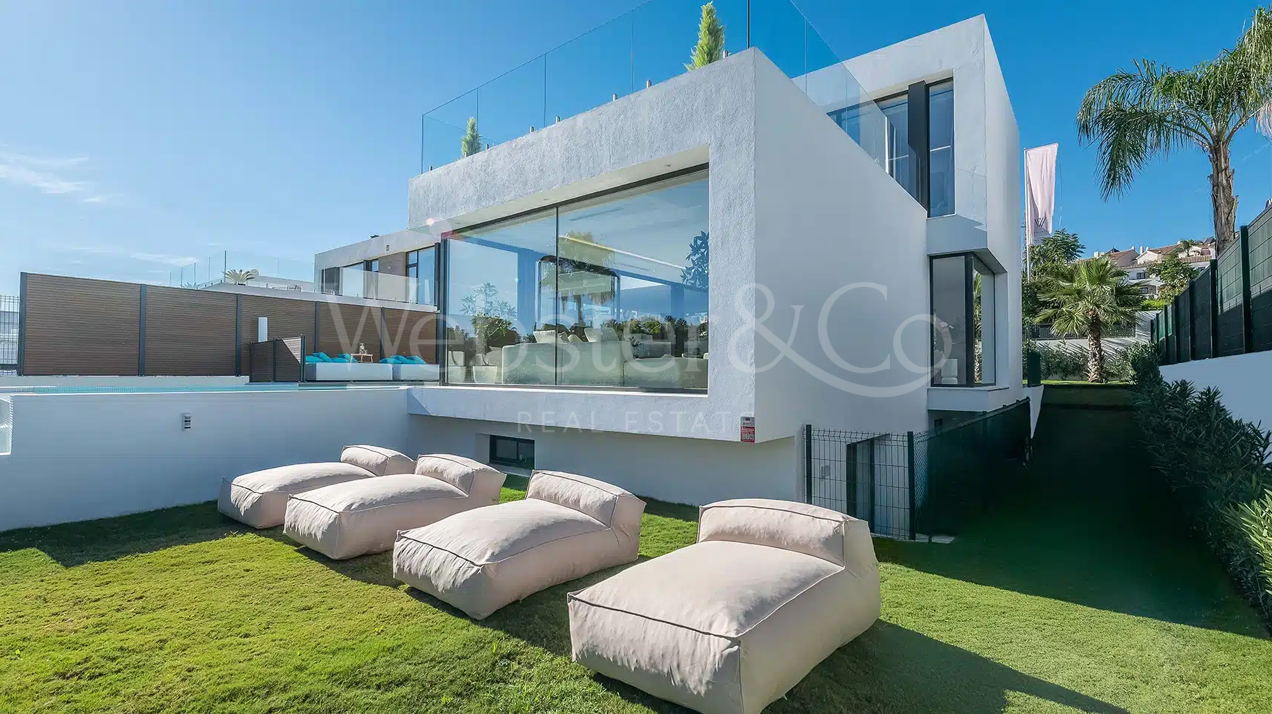 Villa Chic - Contemporary Home in Estepona