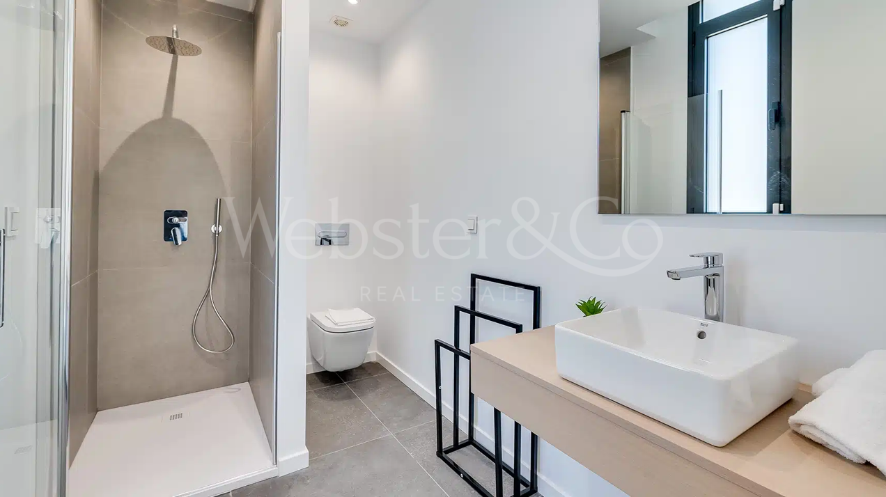 Villa Chic - Contemporary Home in Estepona