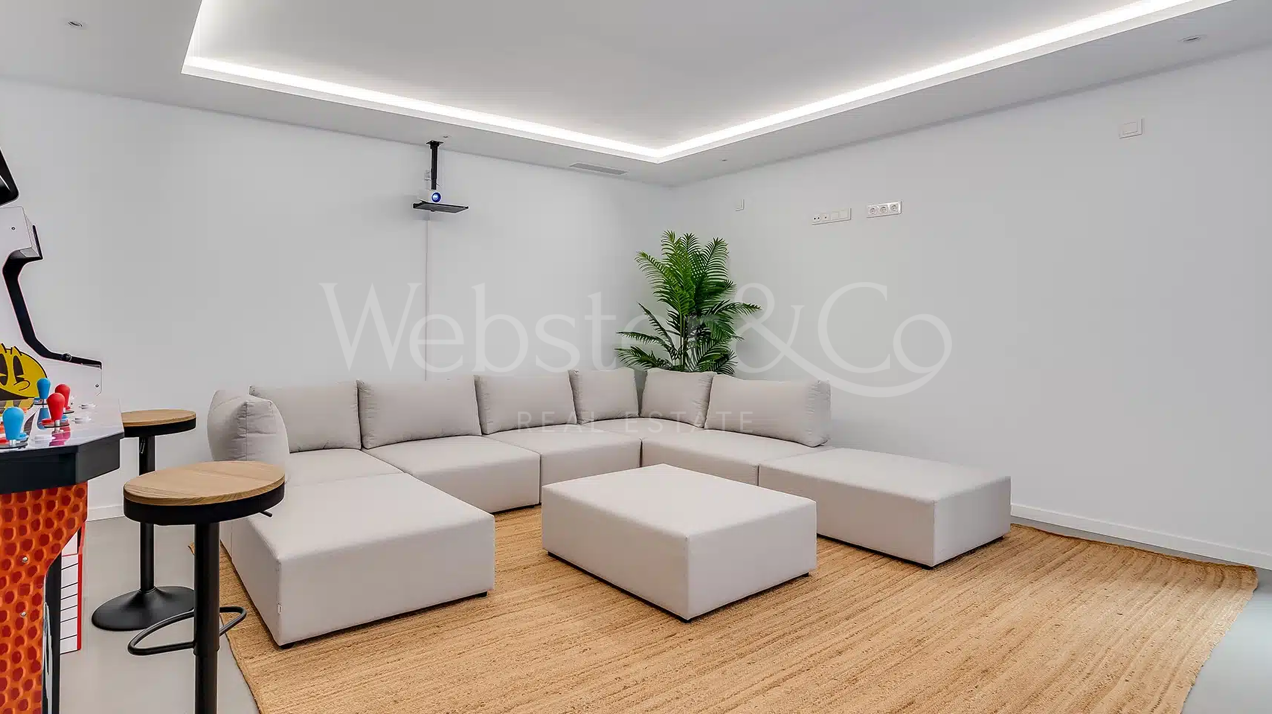 Villa Chic - Contemporary Home in Estepona