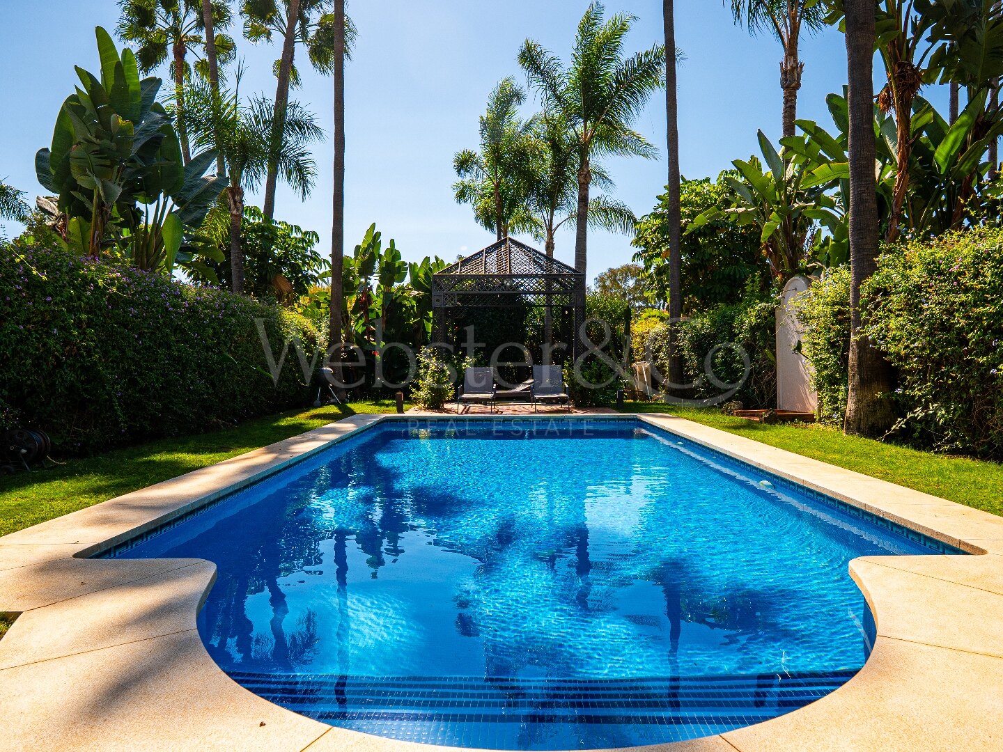 Casa Arcadia – Moderno Adosado en Nueva Andalucía