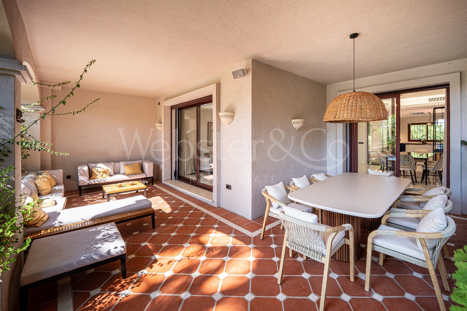 Casa Arcadia – Moderno Adosado en Nueva Andalucía