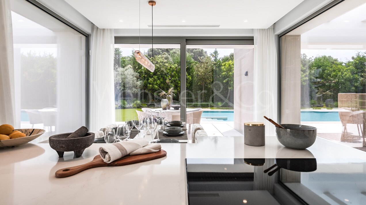 Villa Celeste - Serenity in El Paraiso, Estepona