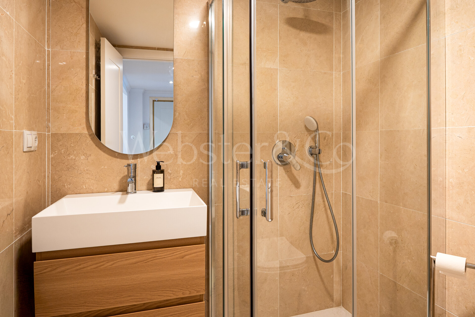 Apt Lomas del Rio - elegance surrounded by nature