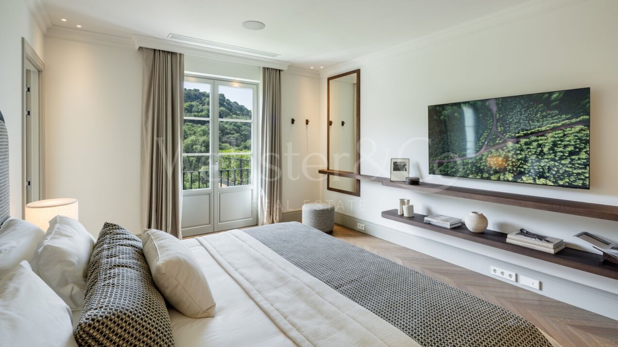 Villa Liora - Elegant Home in La Zagaleta