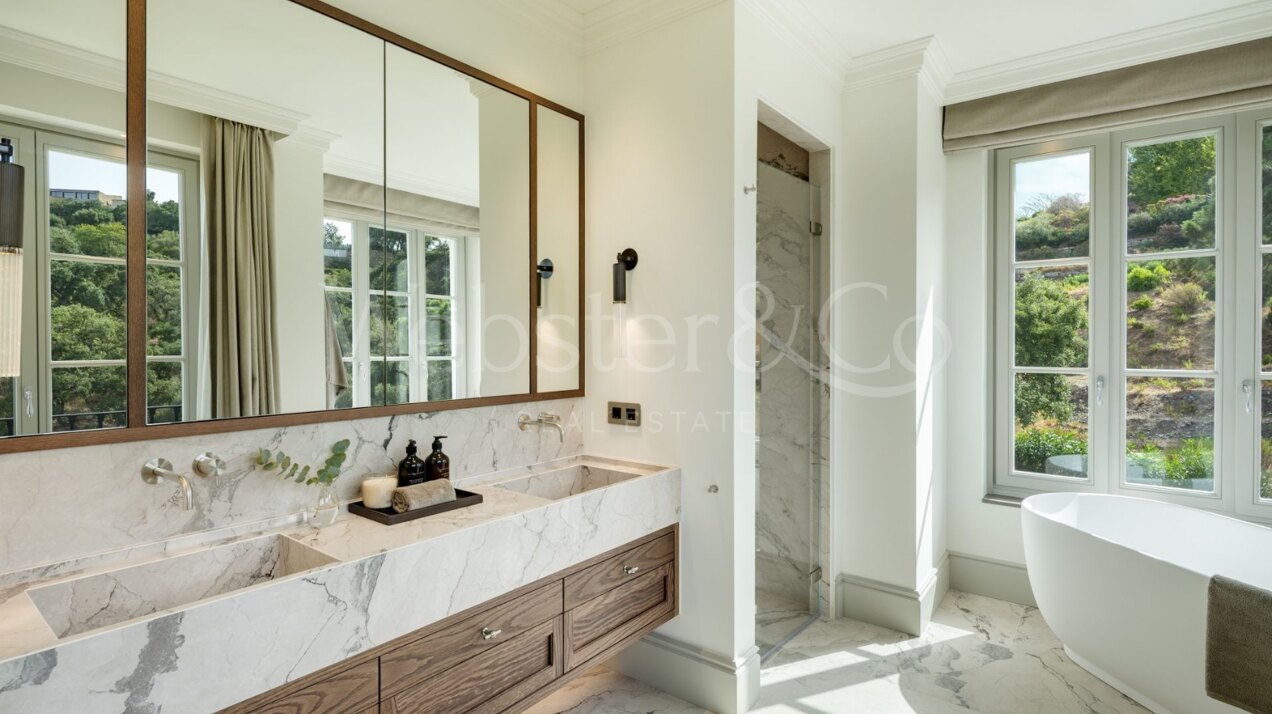 Villa Liora - Elegant Home in La Zagaleta