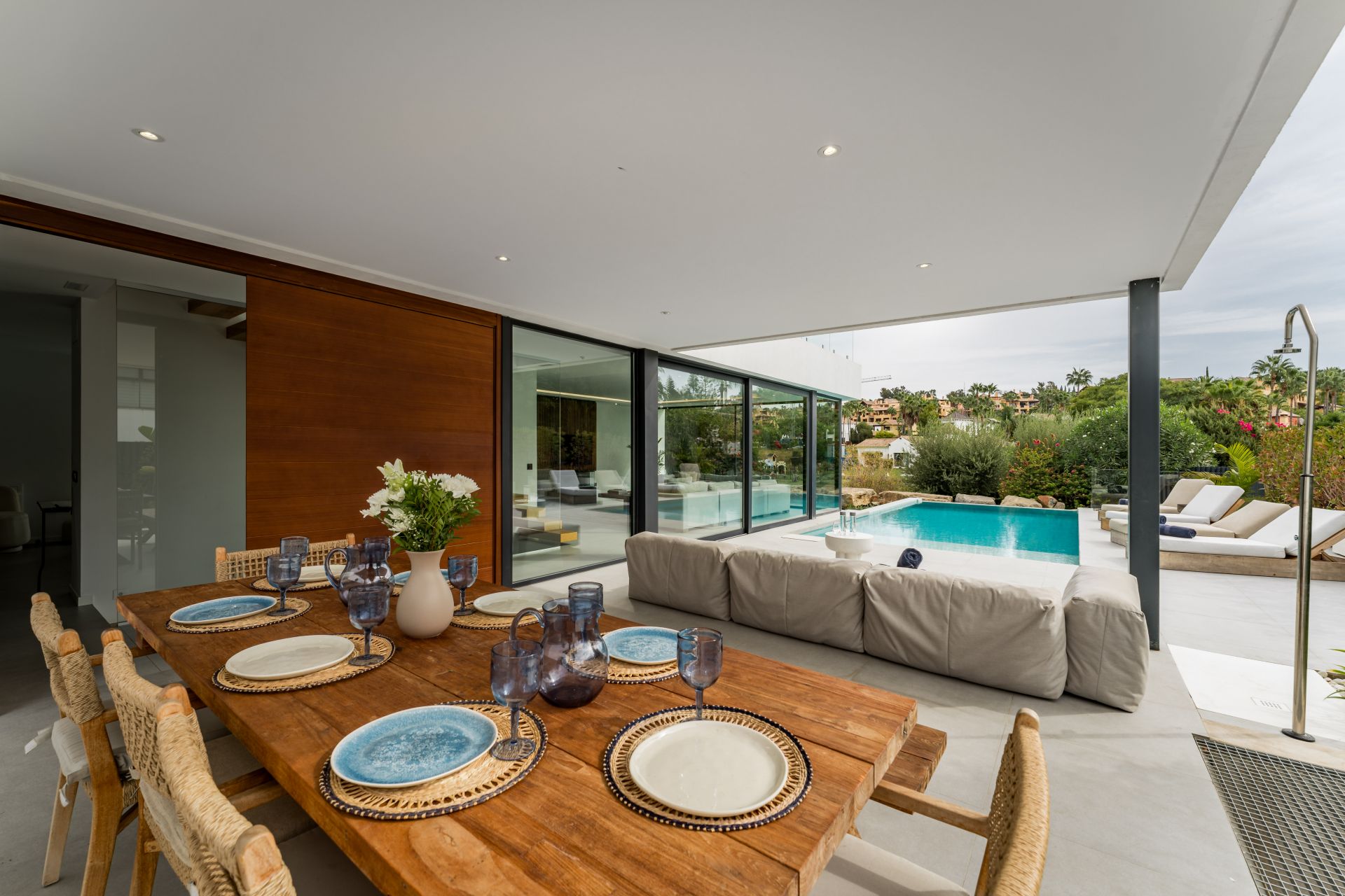 Villa Belle - Frontline Golf Home in El Paraiso