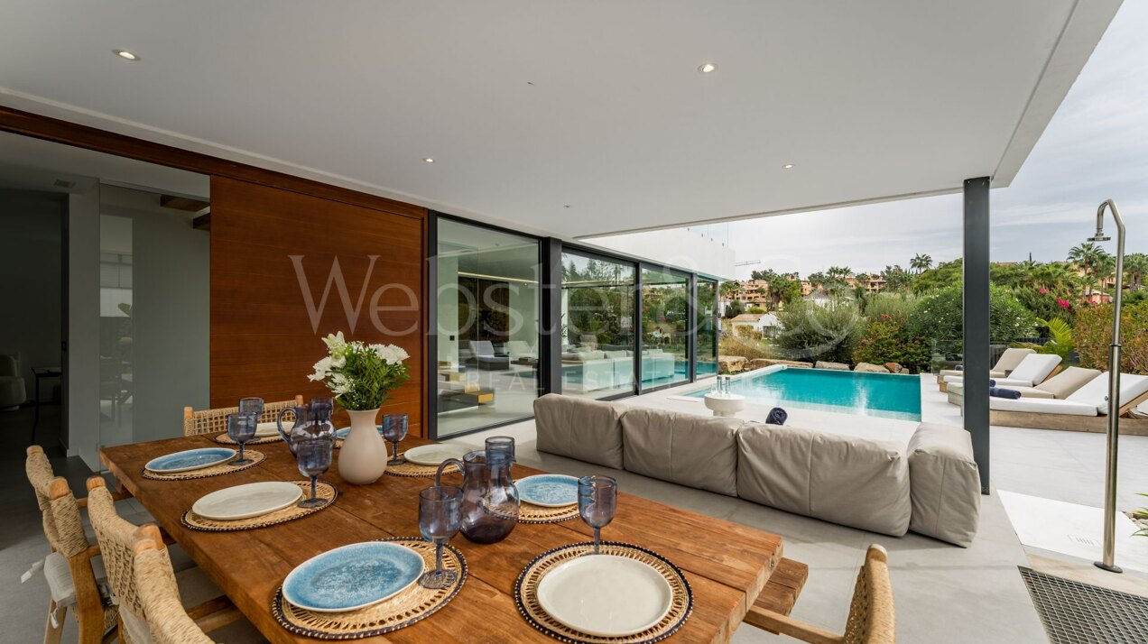 Villa Belle - Frontline Golf Home in El Paraiso
