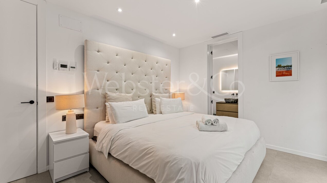 Villa Belle - Frontline Golf Home in El Paraiso