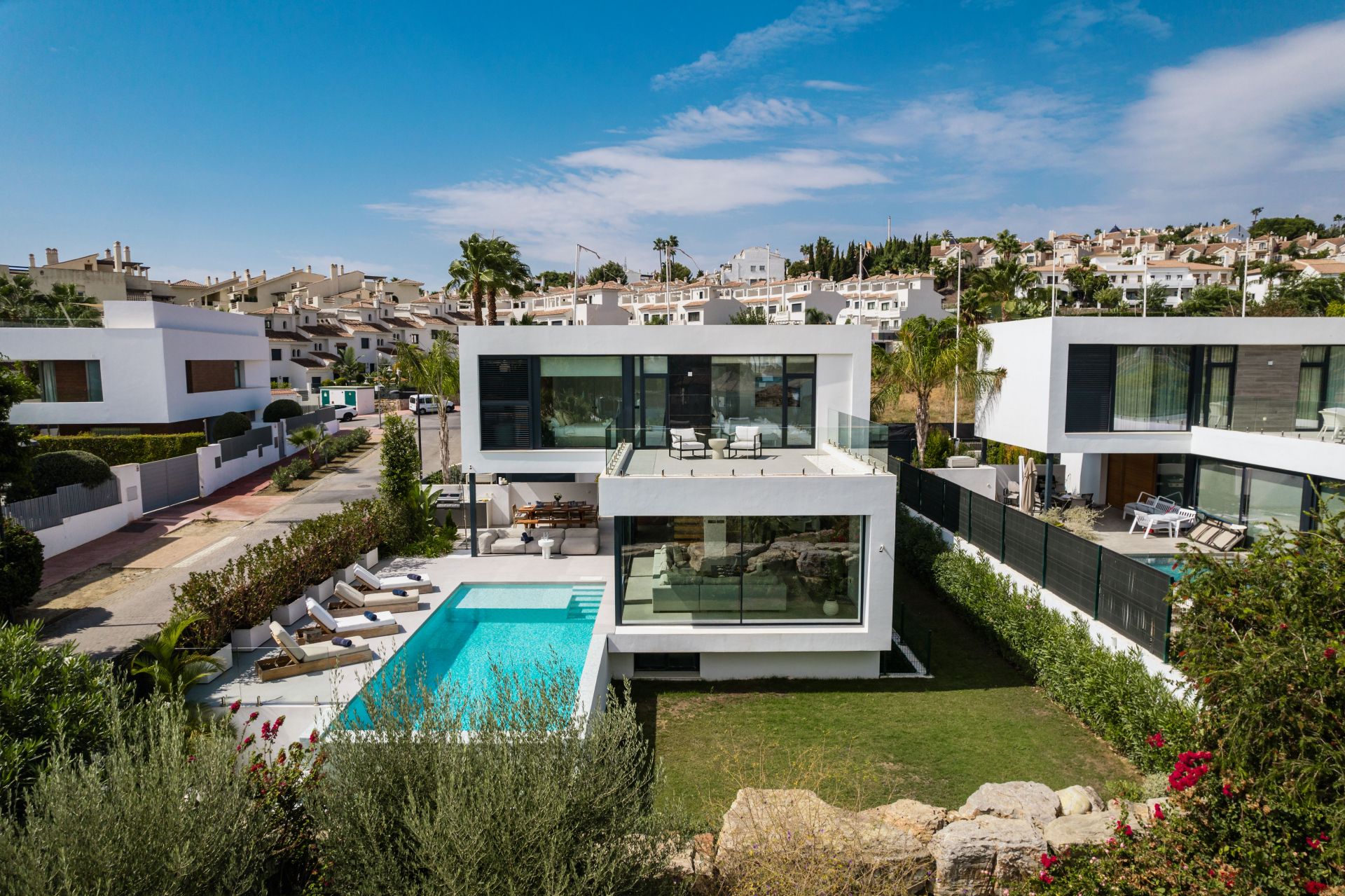 Villa Belle - Frontline Golf Home in El Paraiso