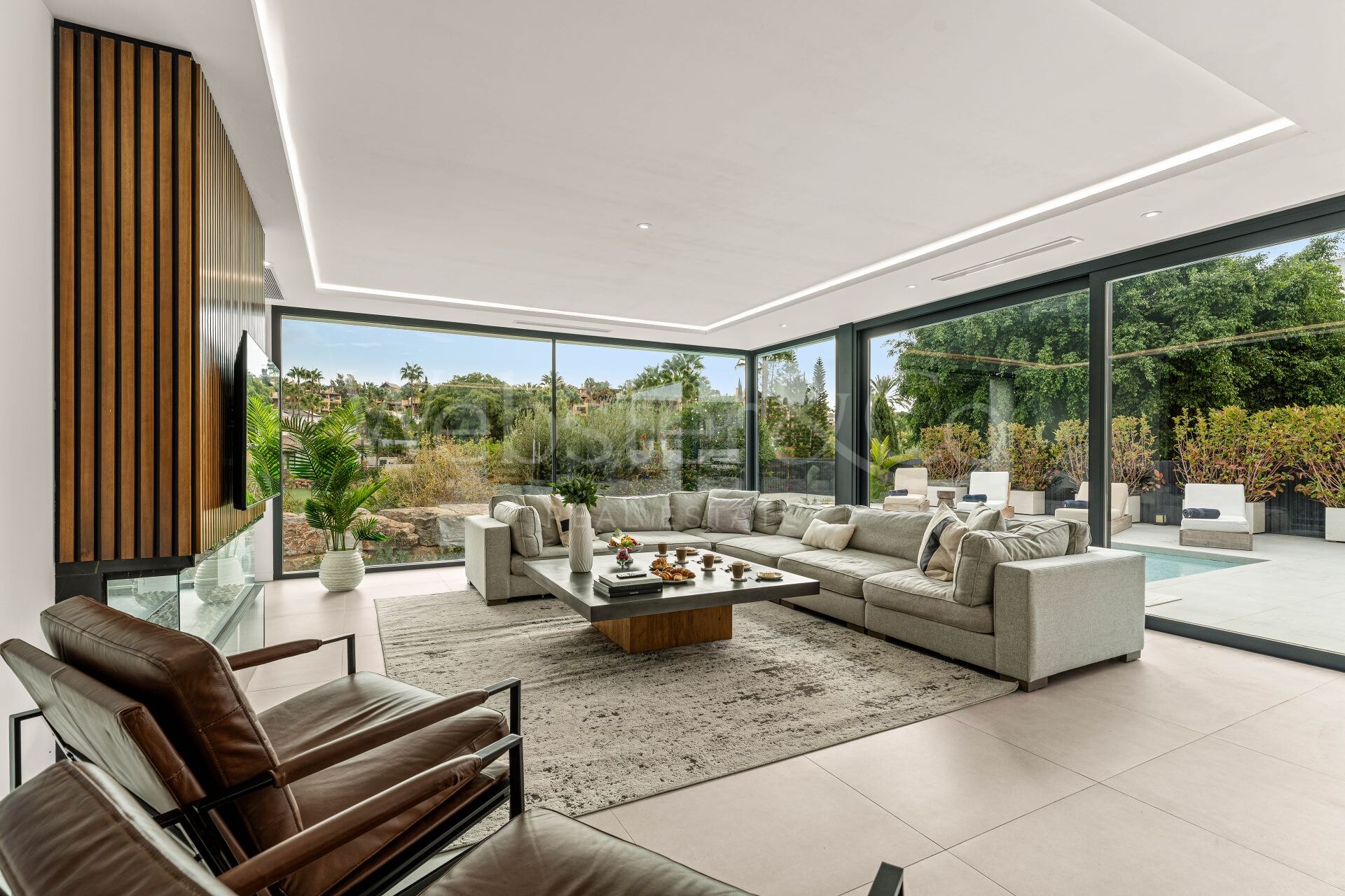 Villa Belle - Frontline Golf Home in El Paraiso