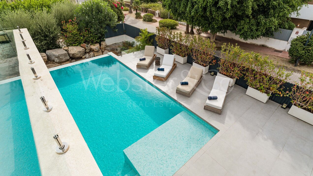 Villa Belle - Frontline Golf Home in El Paraiso