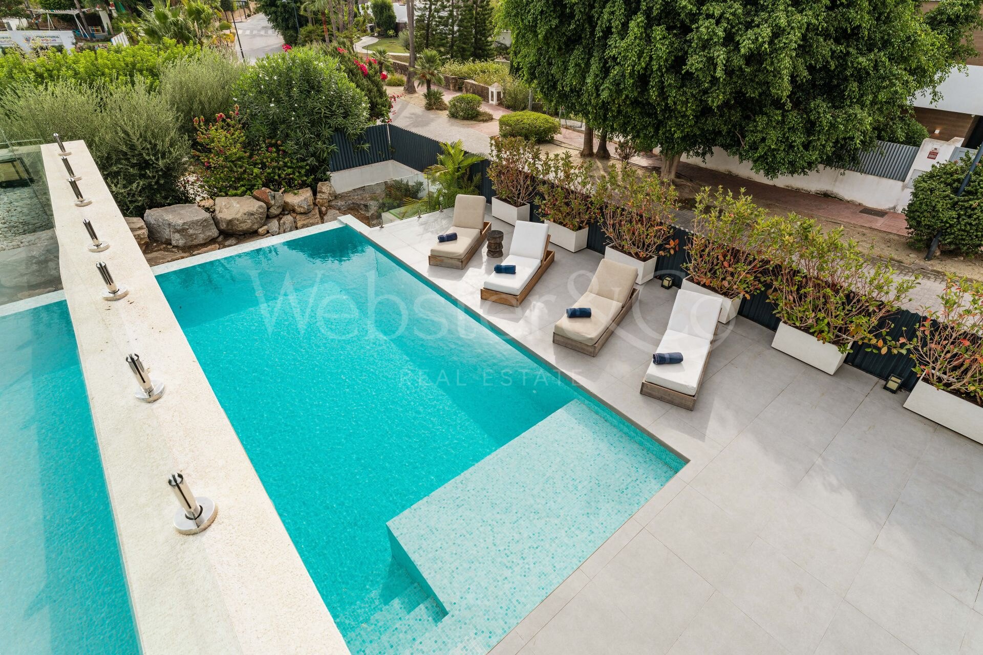 Villa Belle - Frontline Golf Home in El Paraiso