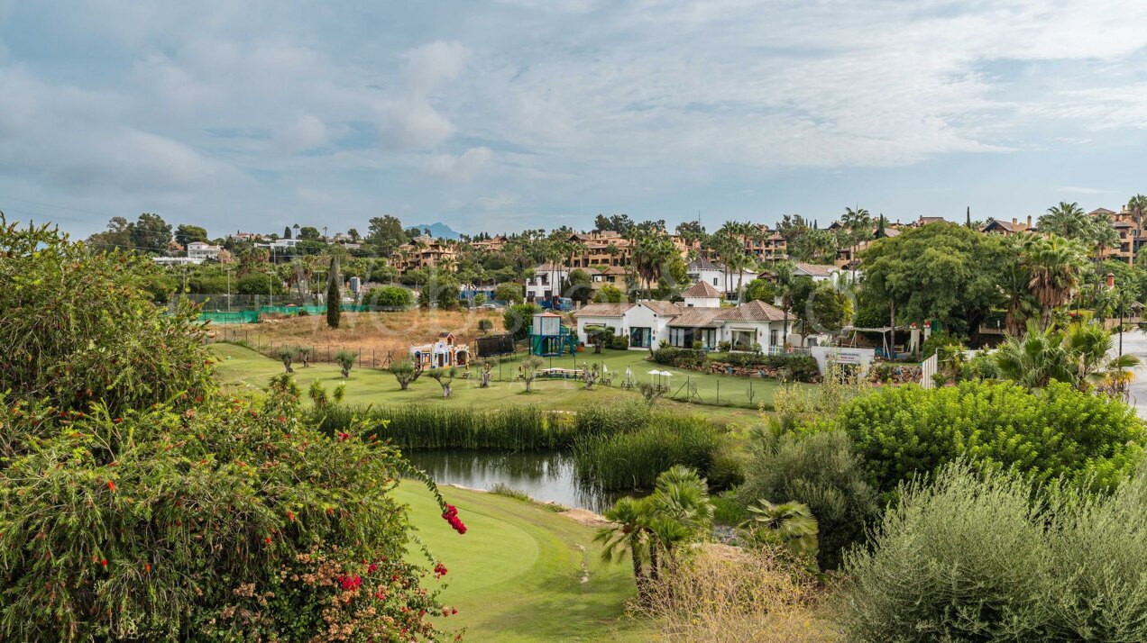 Villa Belle - Frontline Golf Home in El Paraiso
