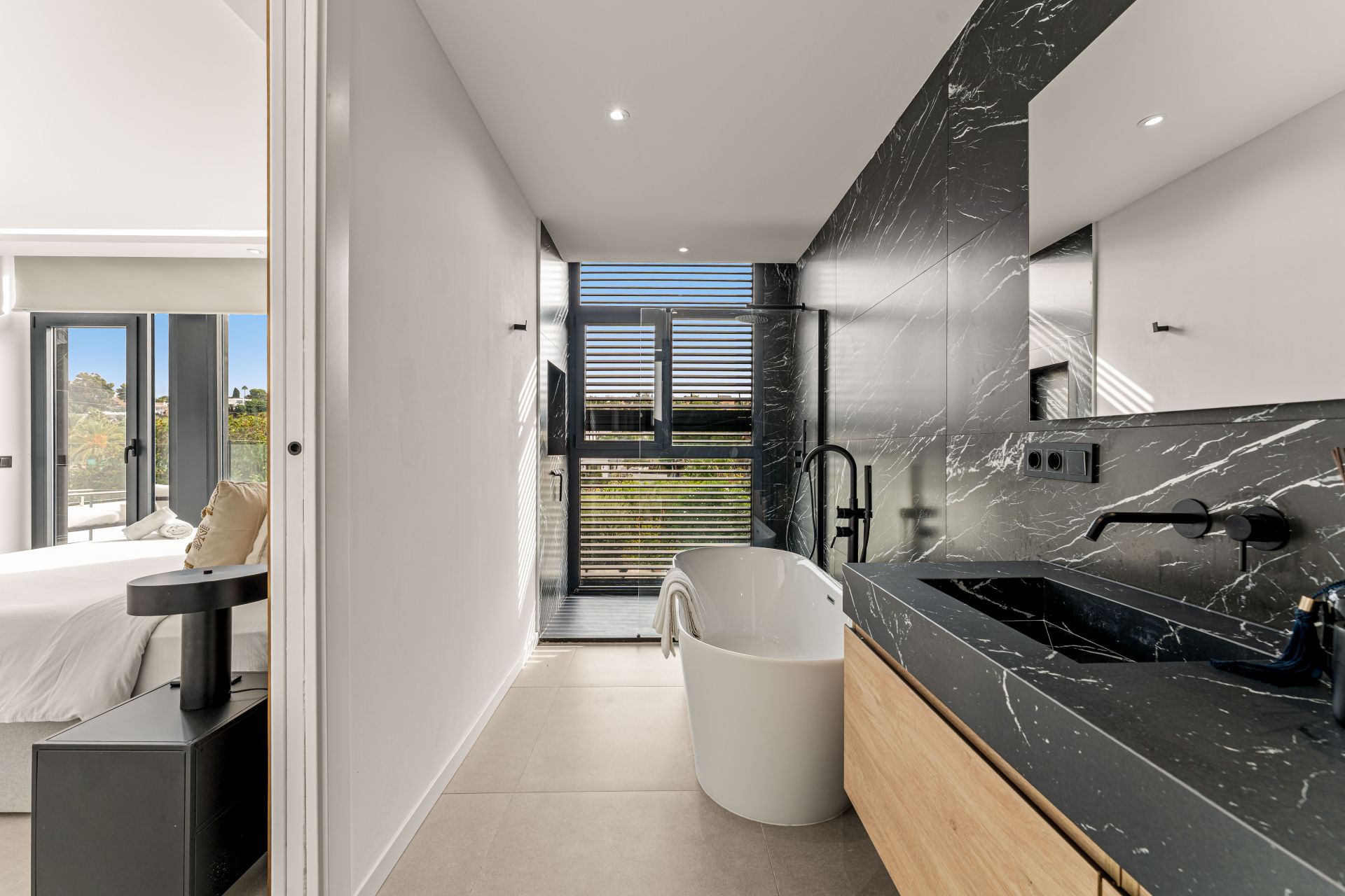 Villa Belle - Frontline Golf Home in El Paraiso