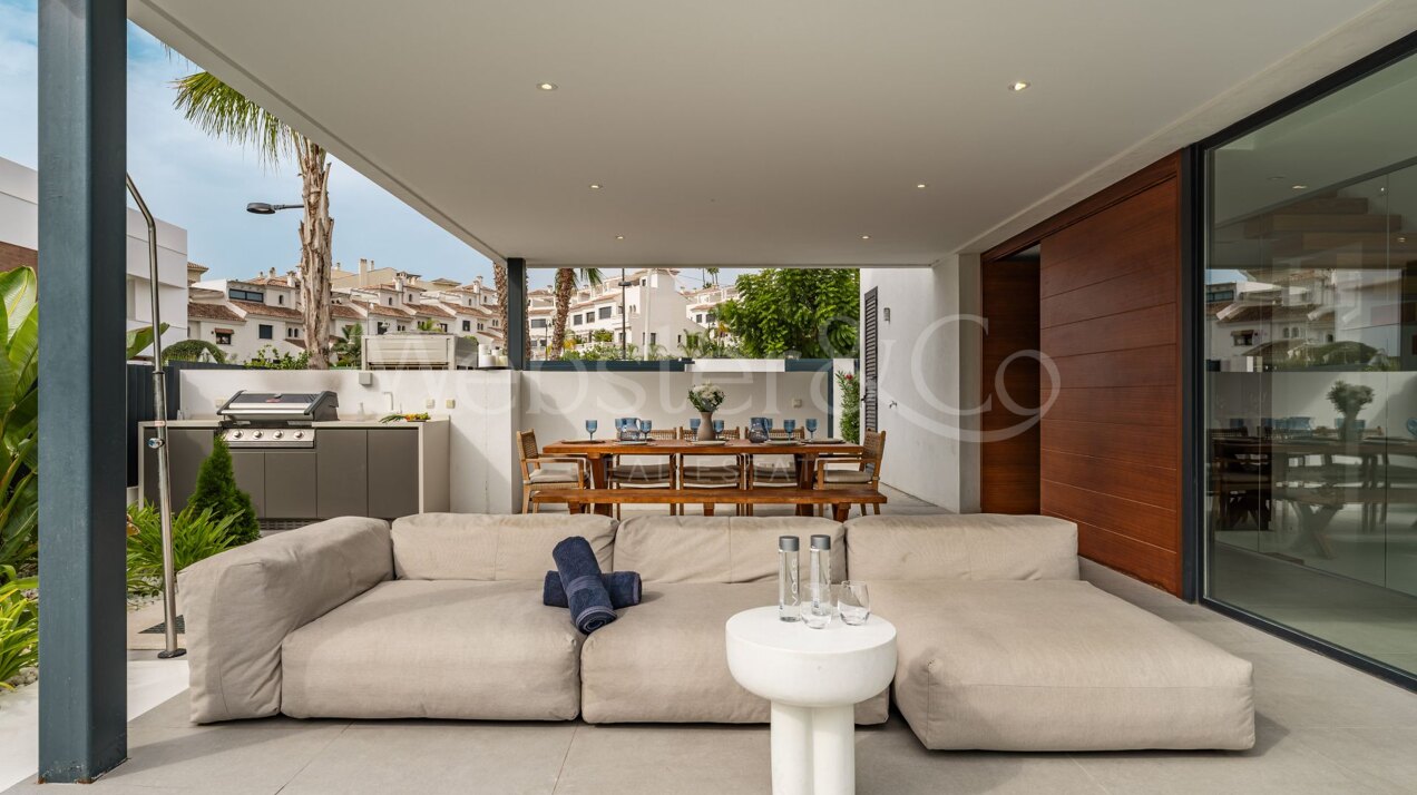 Villa Belle - Frontline Golf Home in El Paraiso