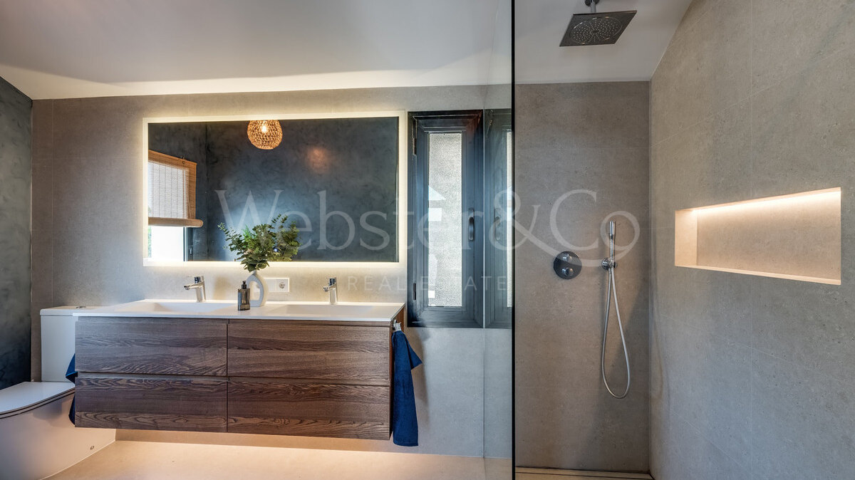 Villa Valley - Renovated Home in Golf Valley