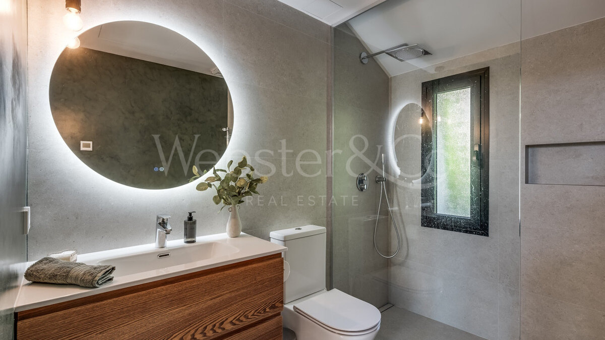 Villa Valley - Renovated Home in Golf Valley