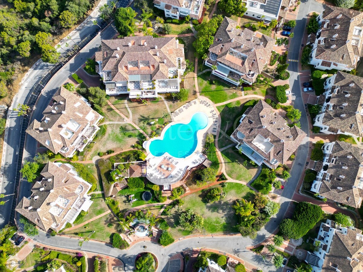 Penthouse Monte - Andalucian Luxury in Marbella