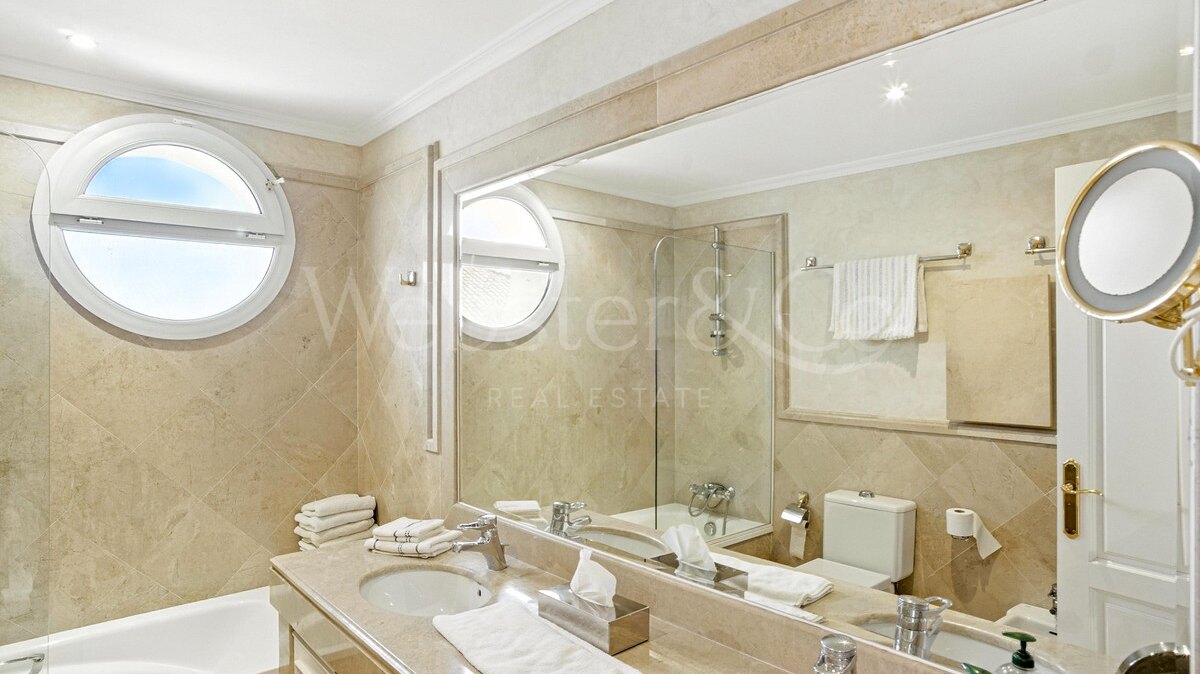 Penthouse Monte - Andalucian Luxury in Marbella