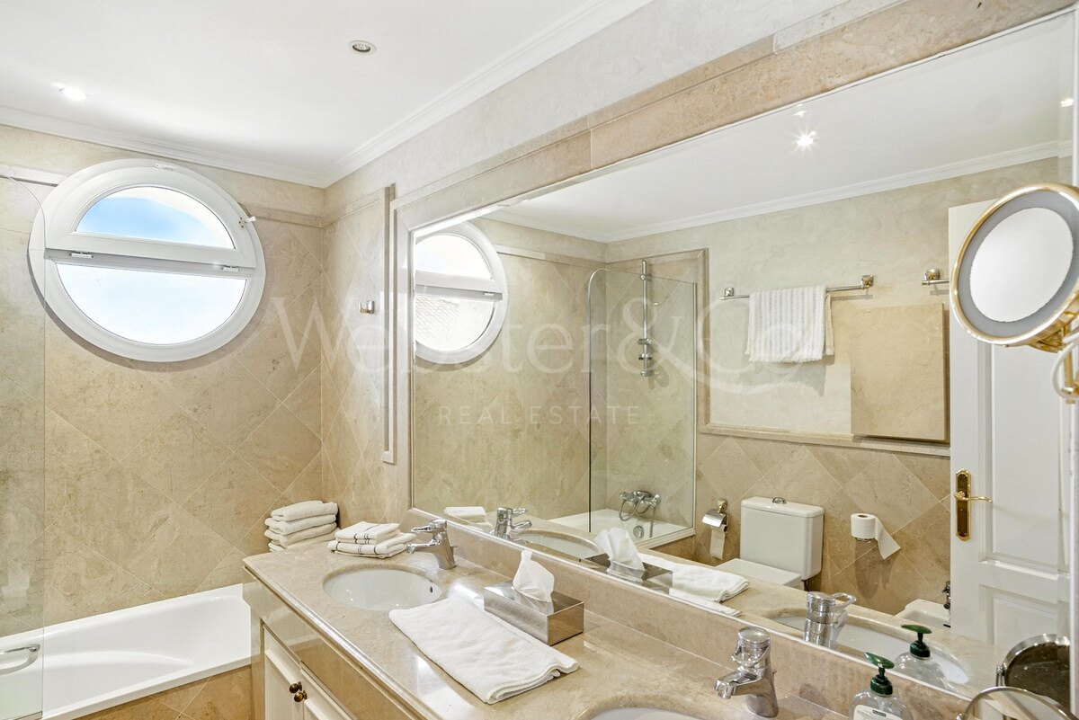 Penthouse Monte - Andalucian Luxury in Marbella