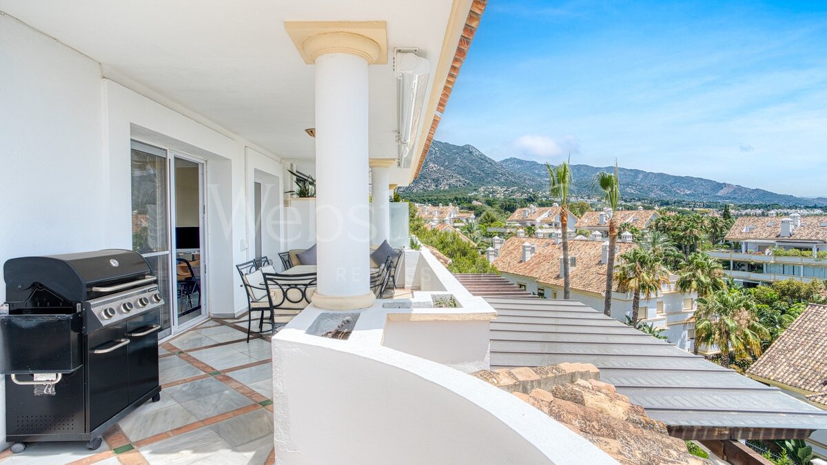 Penthouse Monte - Andalucian Luxury in Marbella