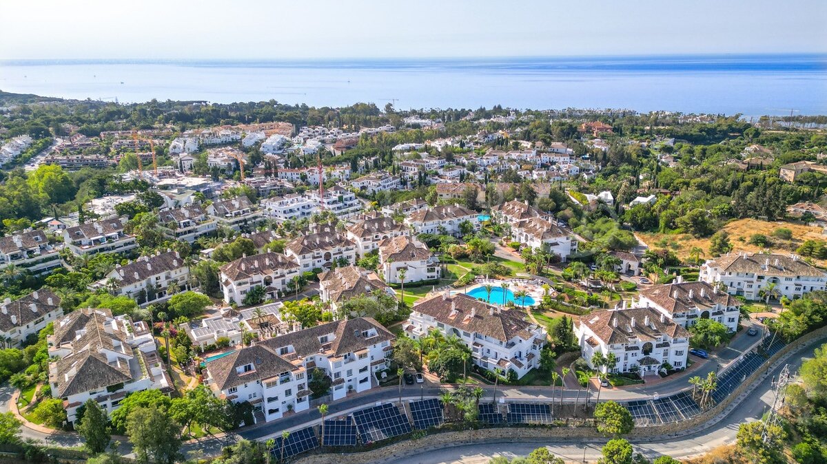 Penthouse Monte - Andalucian Luxury in Marbella