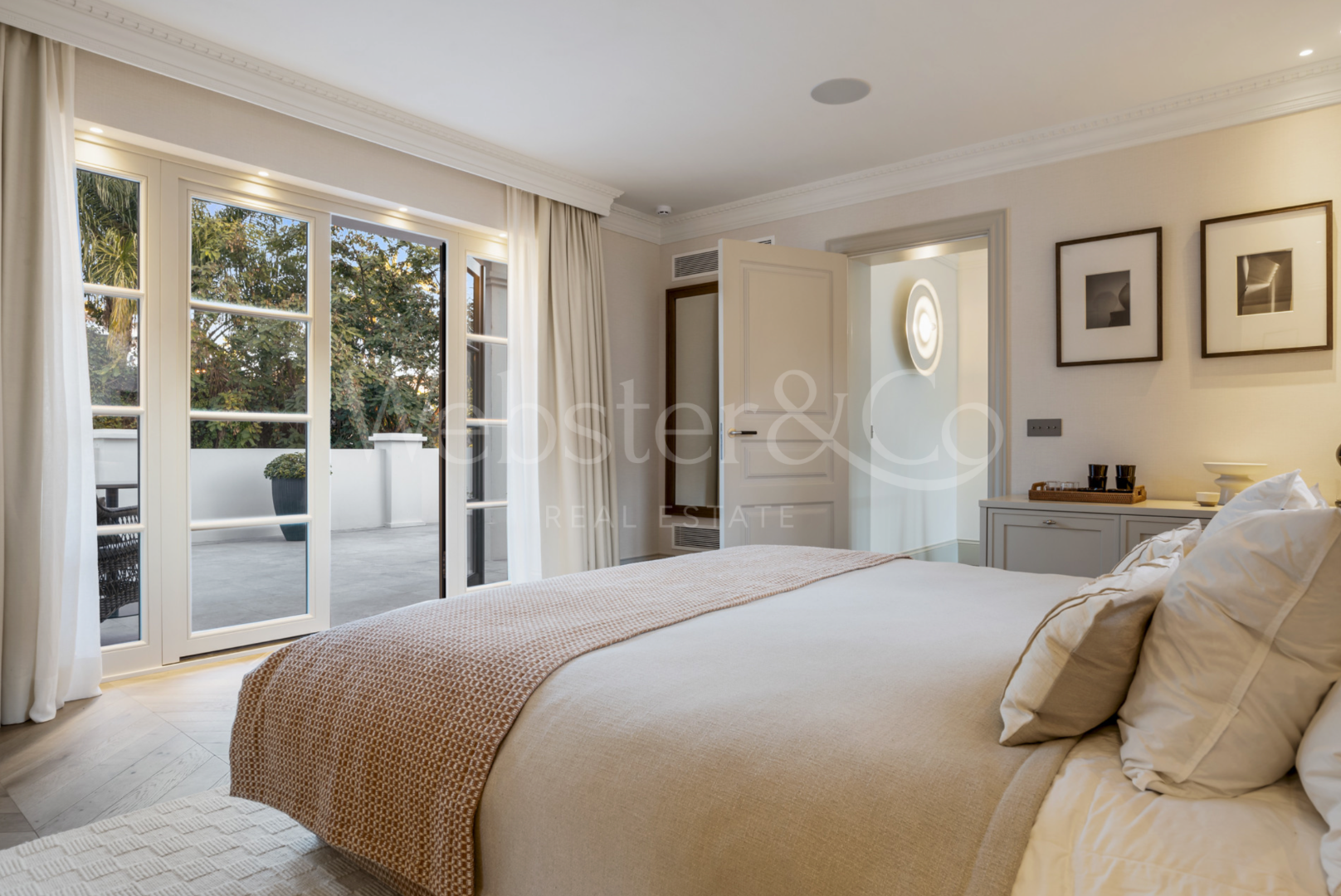 Villa Oasis - French Architecture in Golf Valley