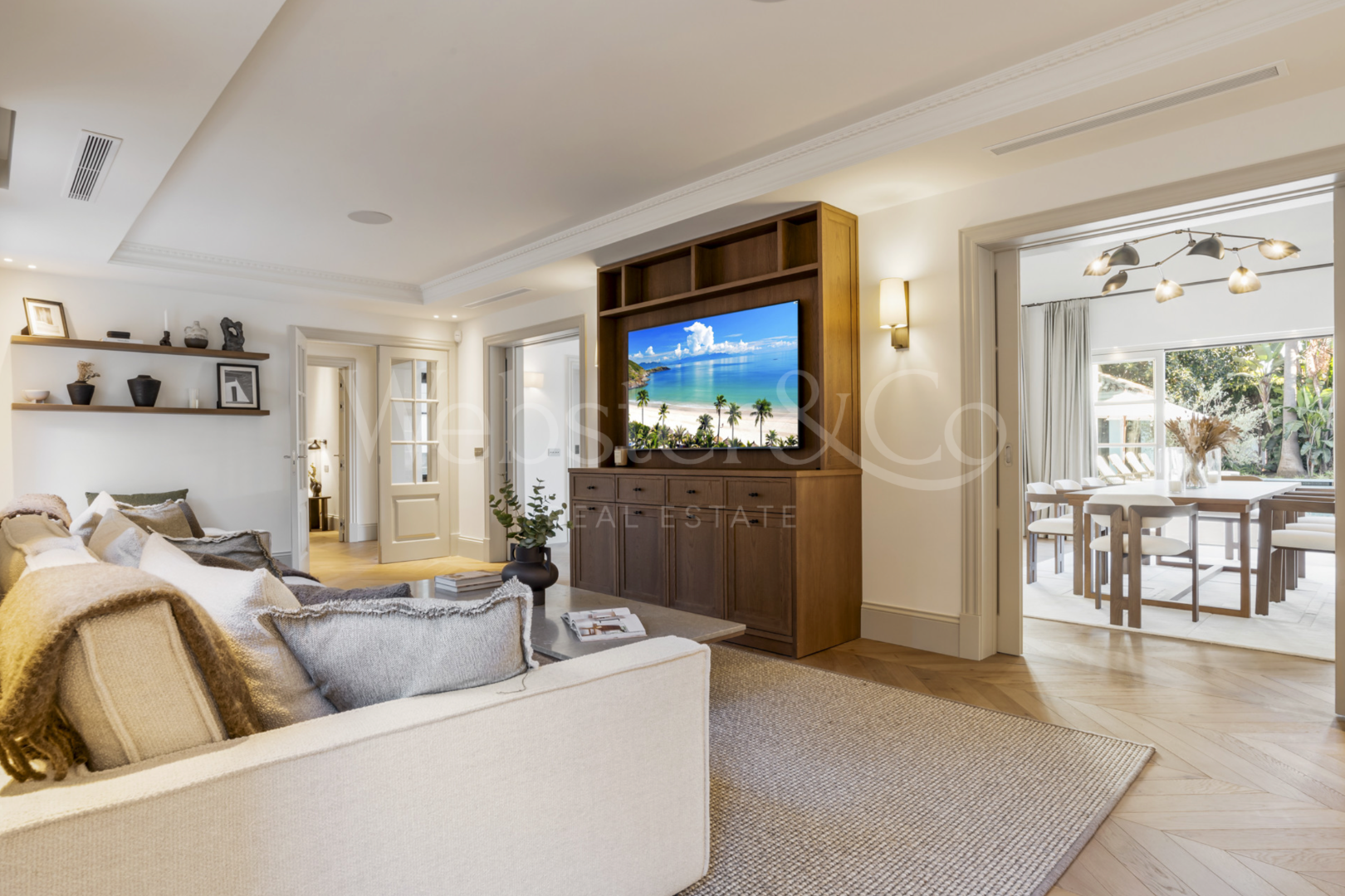 Villa Oasis - French Architecture in Golf Valley