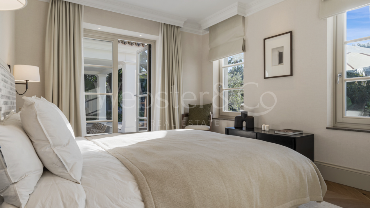 Villa Oasis - French Architecture in Golf Valley