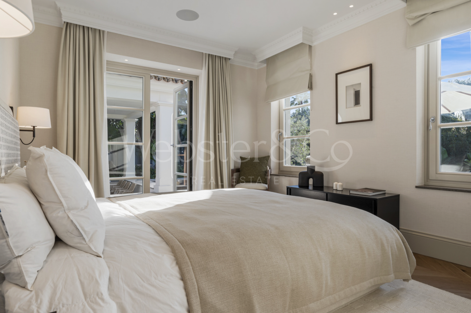 Villa Oasis - French Architecture in Golf Valley