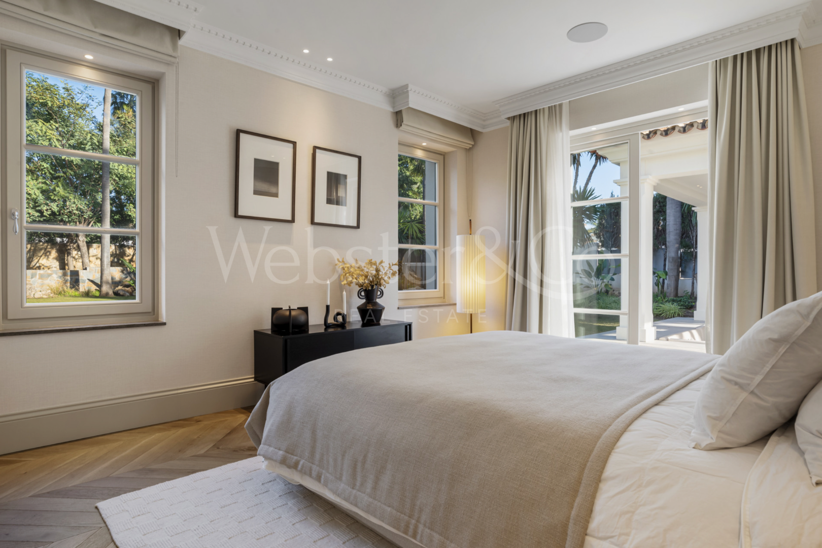 Villa Oasis - French Architecture in Golf Valley