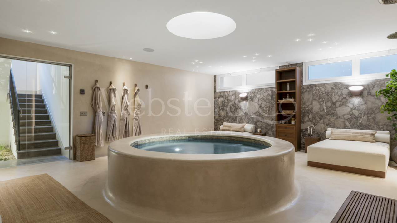 Villa Oasis - French Architecture in Golf Valley