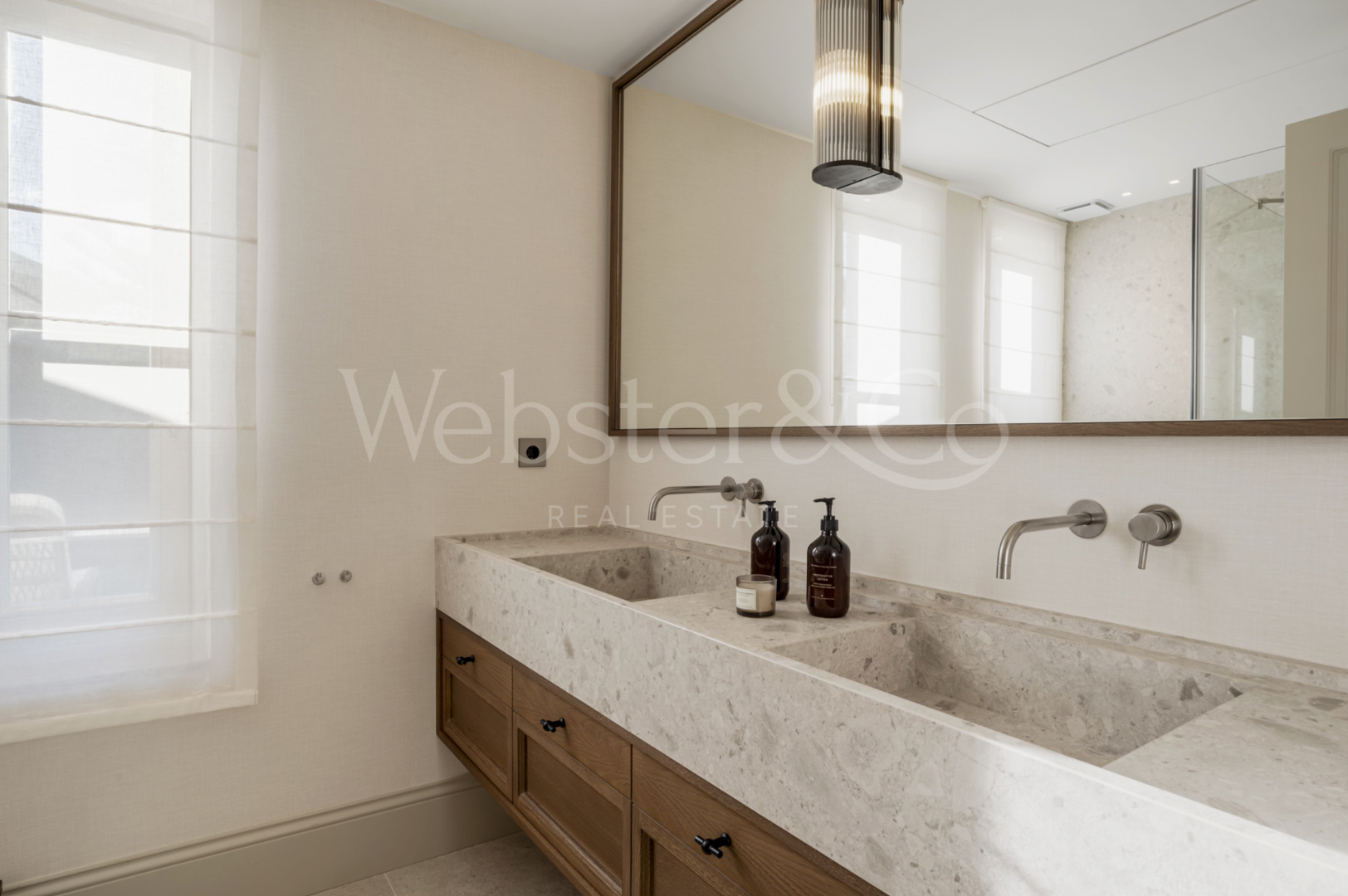 Villa Oasis - French Architecture in Golf Valley