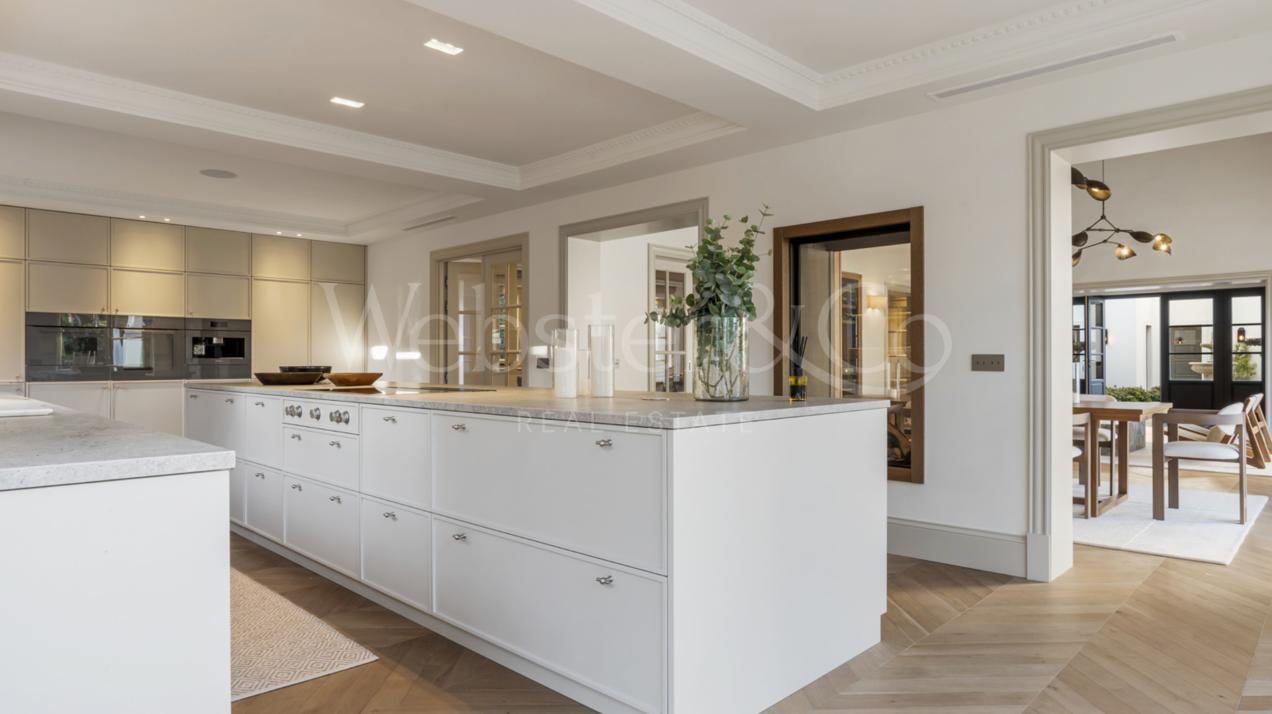 Villa Oasis - French Architecture in Golf Valley