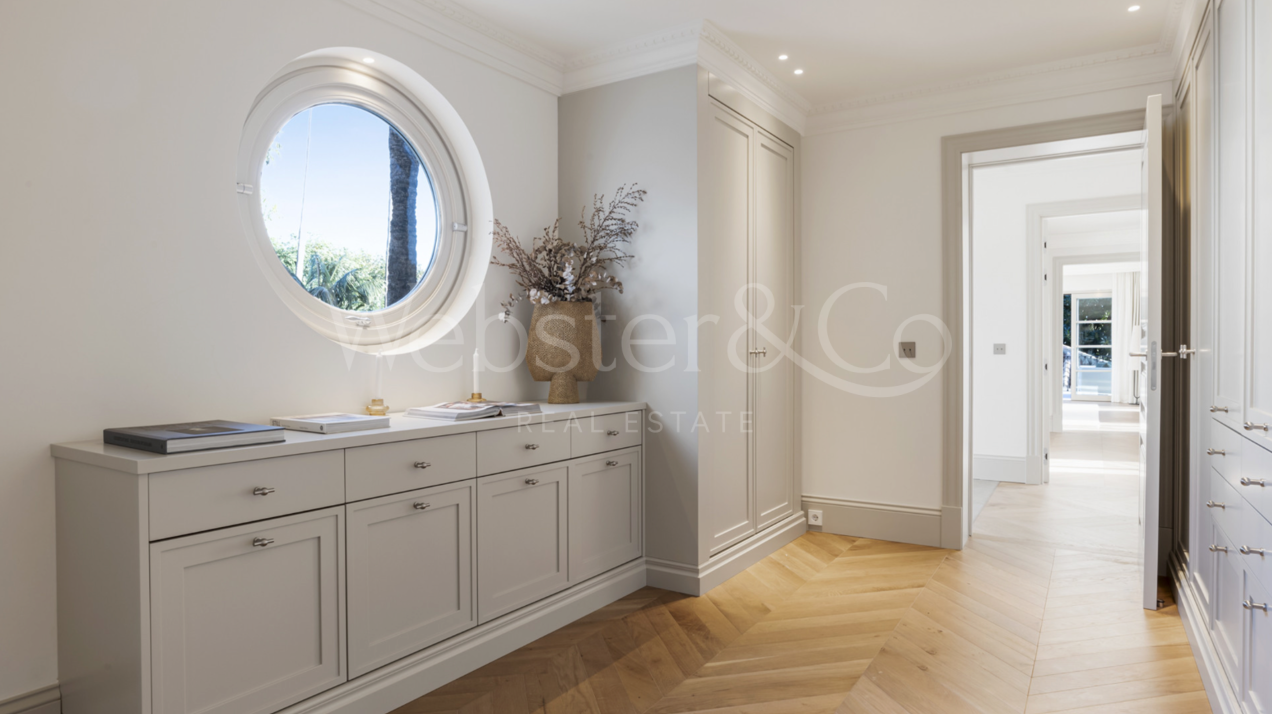 Villa Oasis - French Architecture in Golf Valley