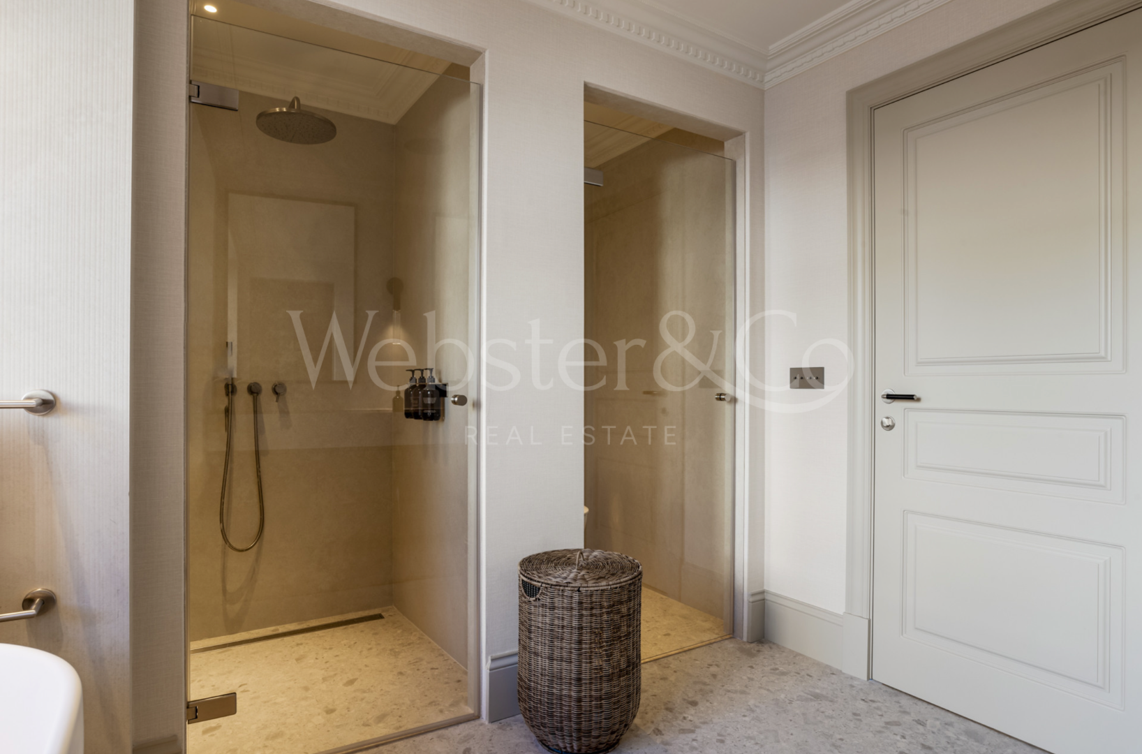 Villa Oasis - French Architecture in Golf Valley