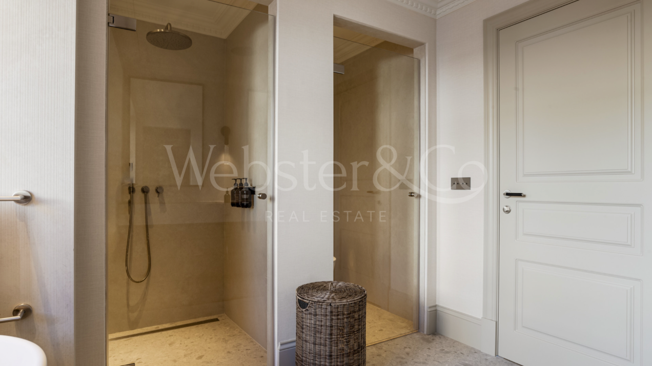 Villa Oasis - French Architecture in Golf Valley