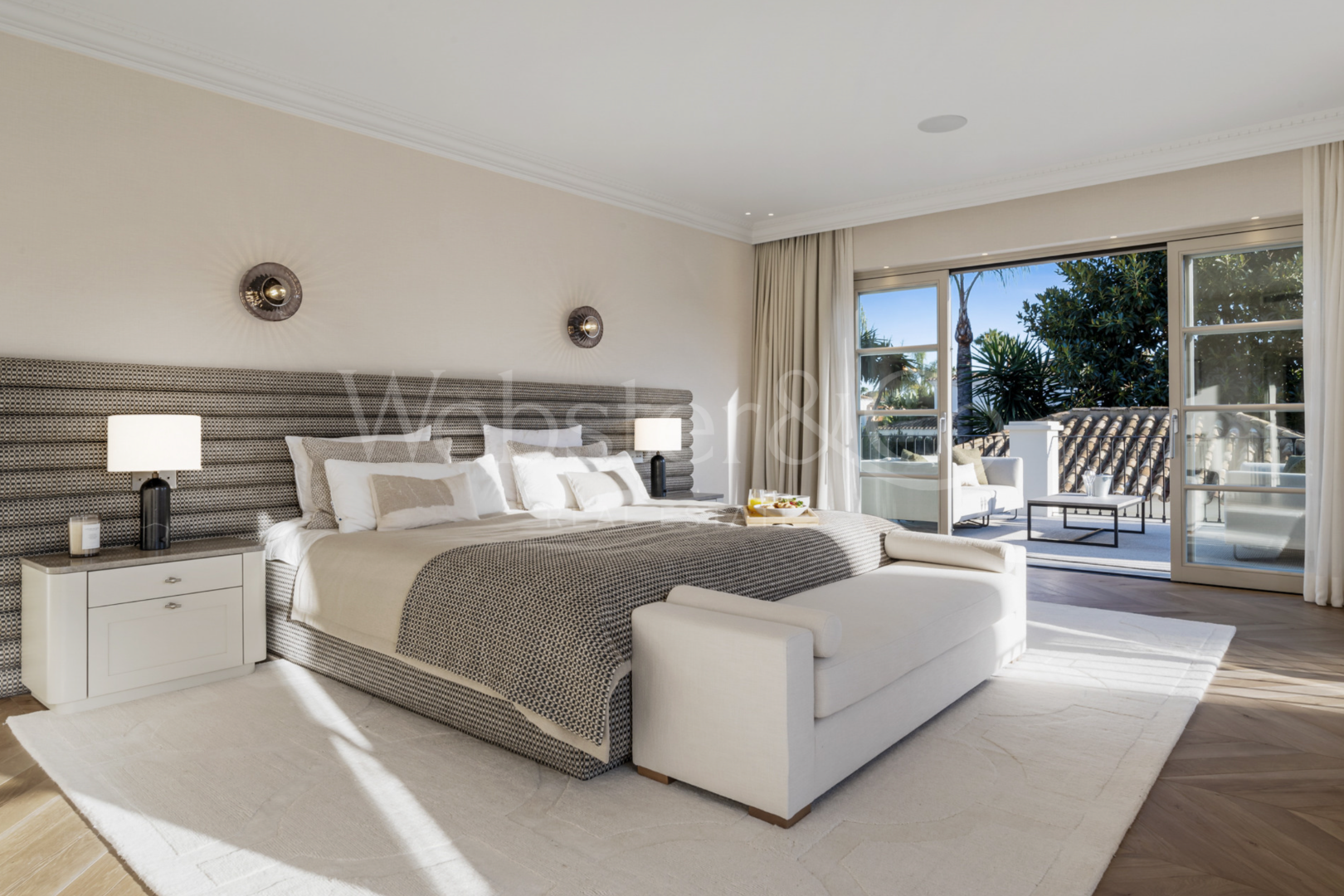 Villa Oasis - French Architecture in Golf Valley