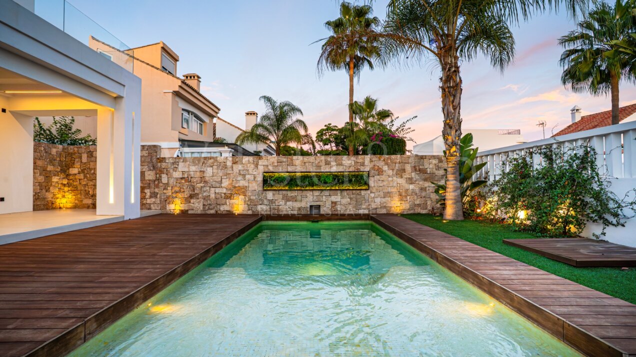 Villa Acqua - Beachside Luxury, The New Golden Mile