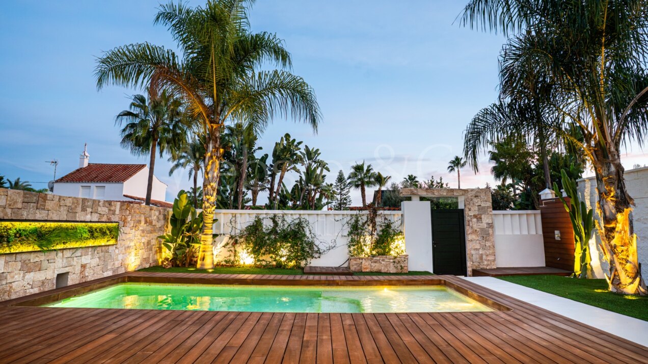 Villa Acqua - Beachside Luxury, The New Golden Mile