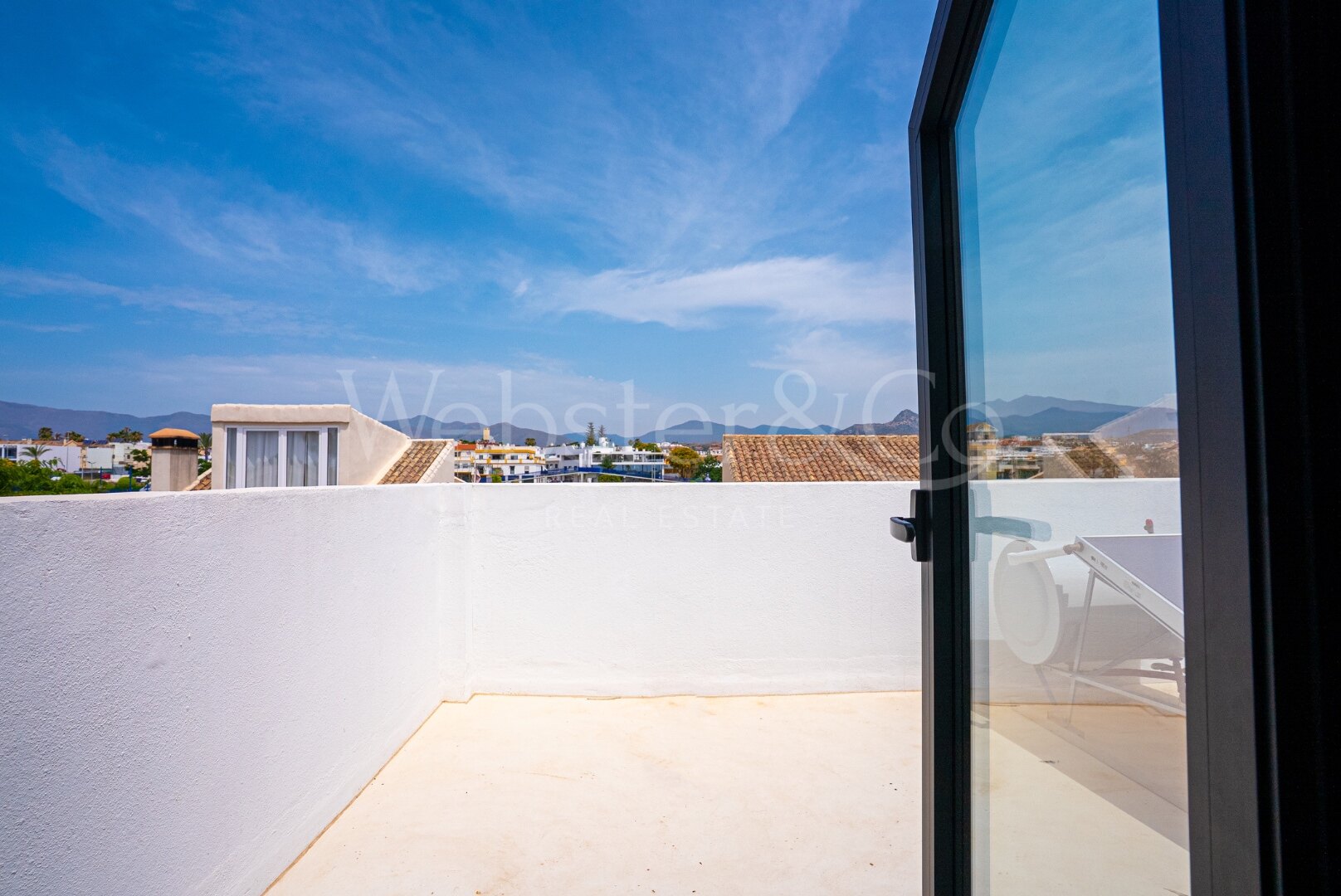 Villa Acqua - Beachside Luxury, The New Golden Mile