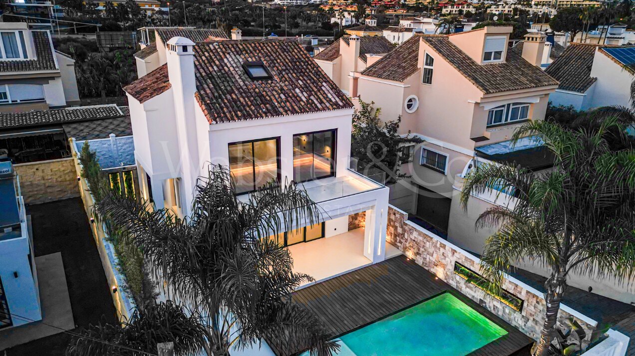 Villa Acqua - Beachside Luxury, The New Golden Mile