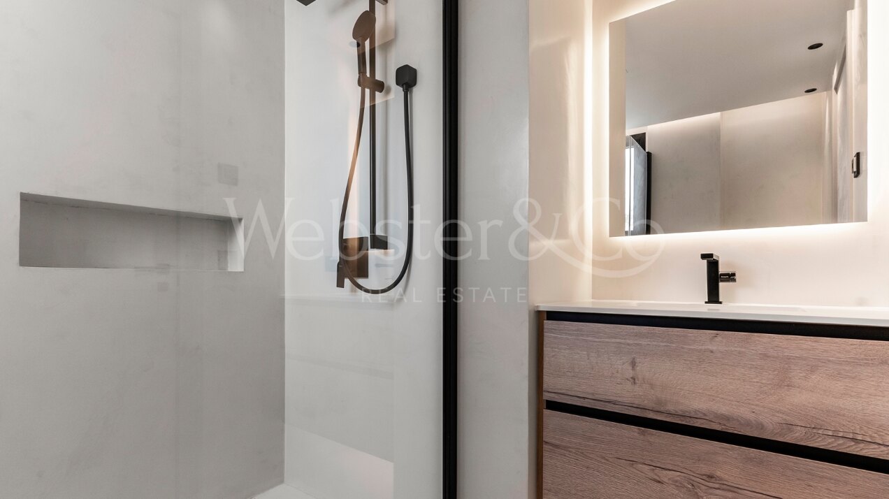 Villa Acqua - Beachside Luxury, The New Golden Mile