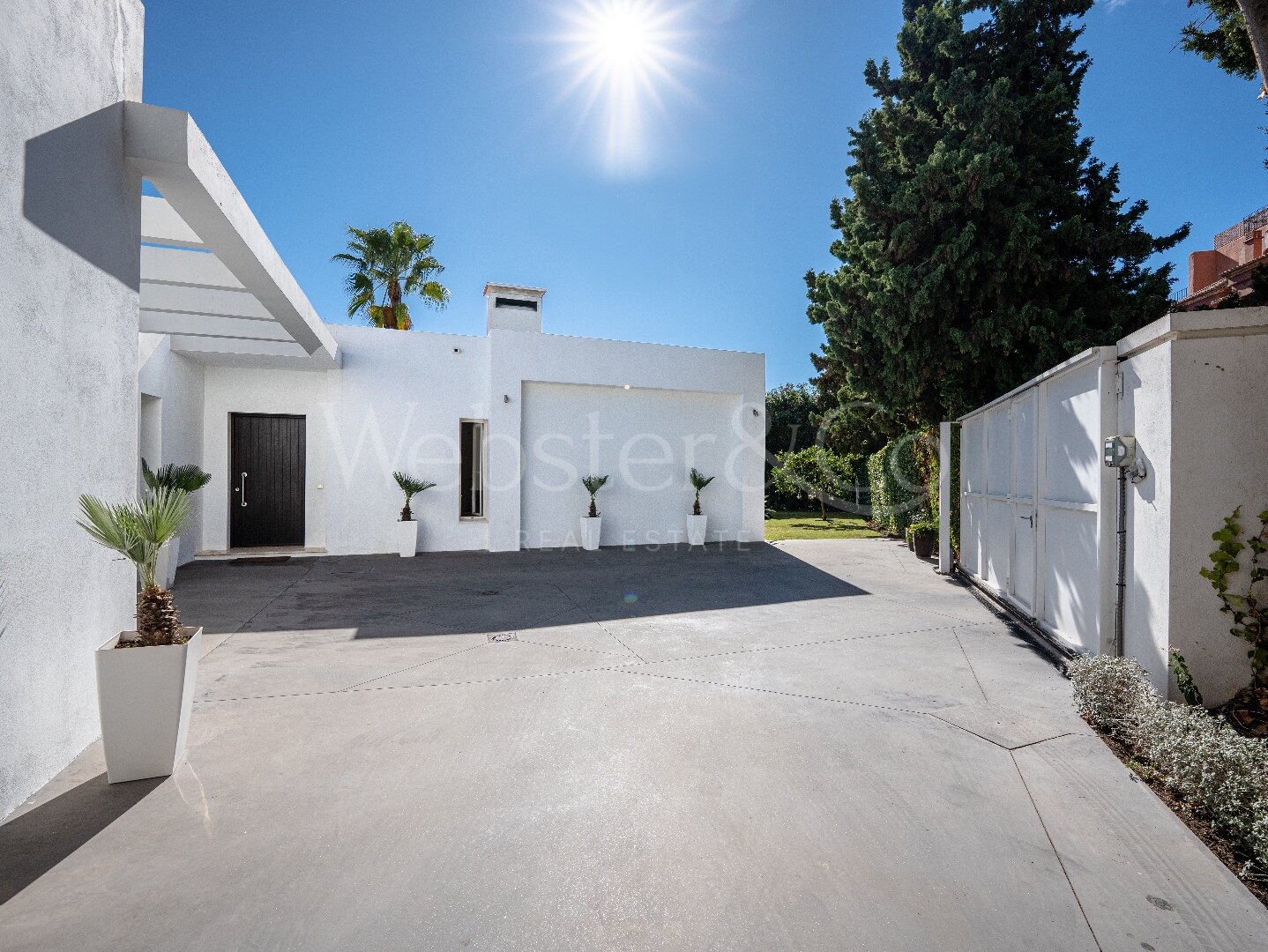 Villa Elysee – Hogar Elegante en Guadalmina Baja