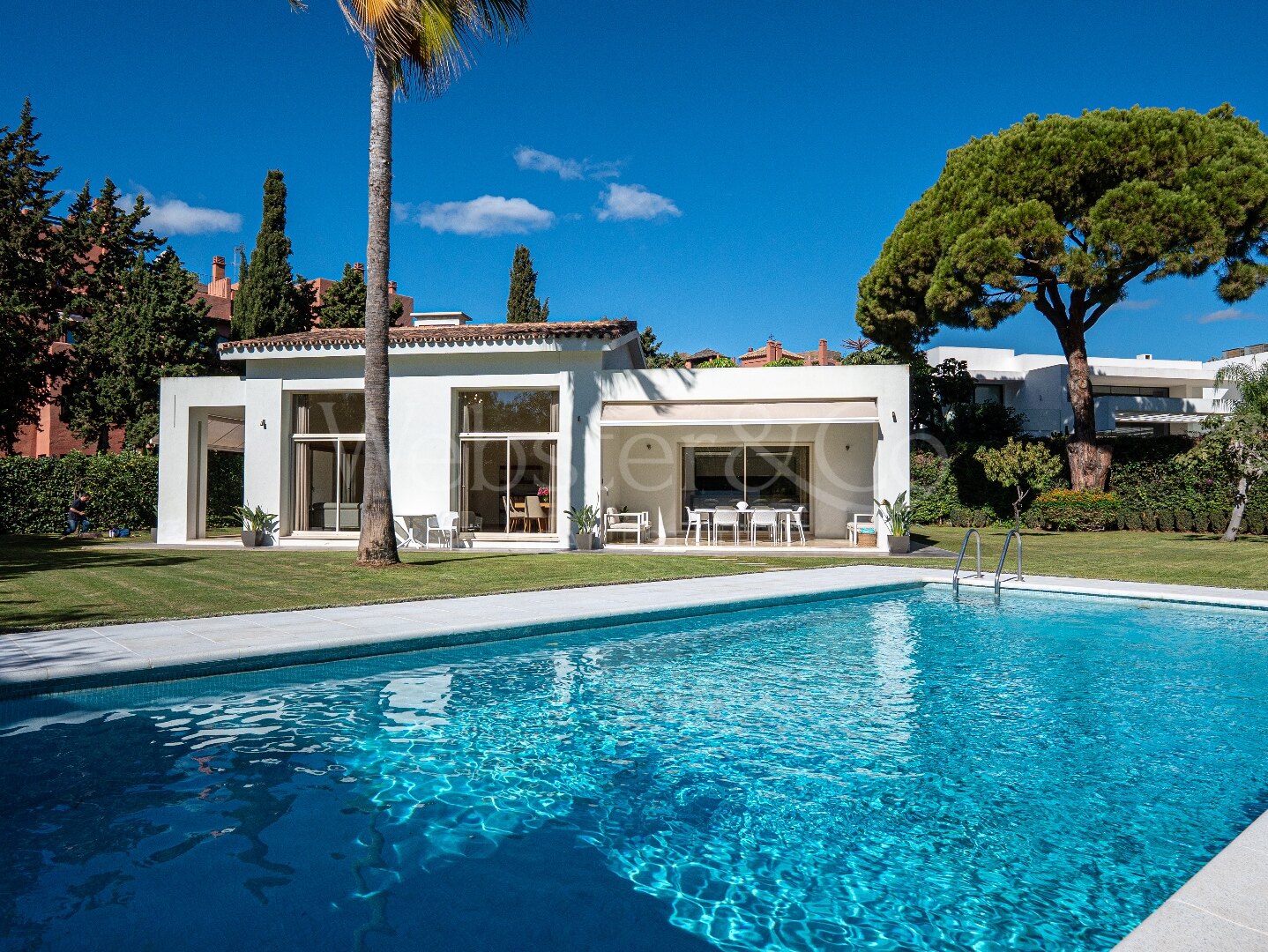 Villa Elysee – Hogar Elegante en Guadalmina Baja